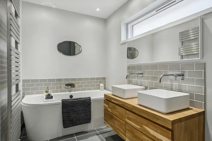 Blandford Ave 10