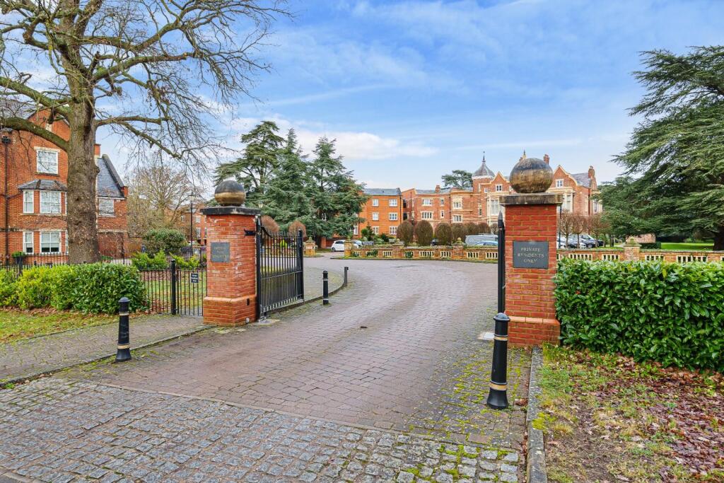 Llongbourn windsor sl4 home staging crystal property staging