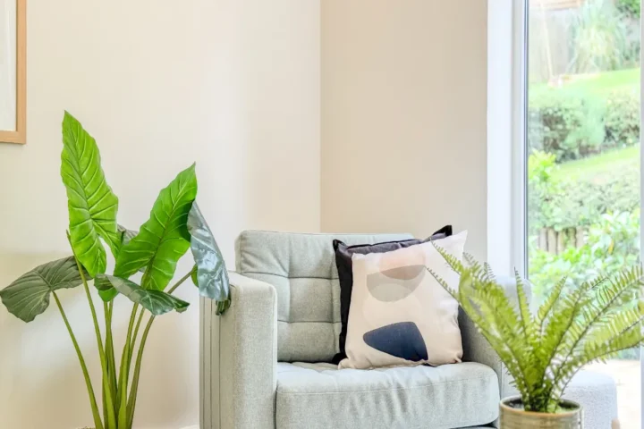 Rouse court gerrards cross sl9 snug2 after home staging crystal property staging